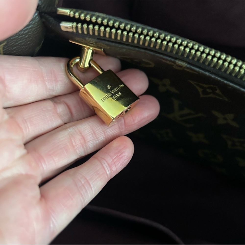 Louis Vuitton 2017 Montaigne GM bag, EUC - Picture 6 of 16